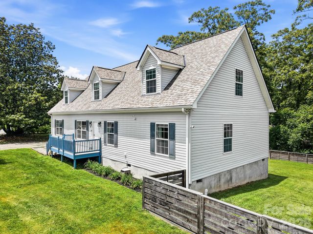 40 Liberty Road, Candler, NC 28715