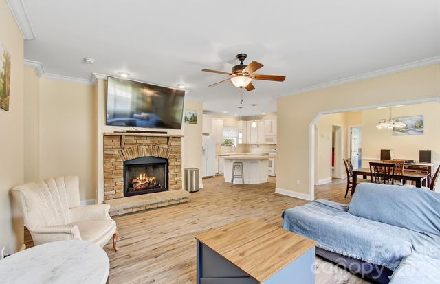 40 Liberty Road, Candler, NC 28715