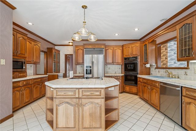 606 Beaver Hollow Ct SE, Cedar Rapids, IA 52403