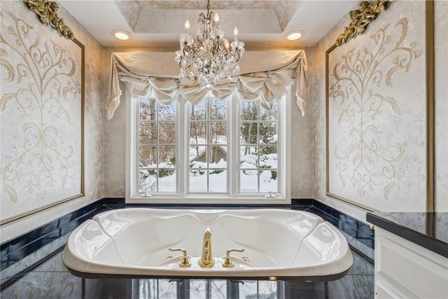 606 Beaver Hollow Ct SE, Cedar Rapids, IA 52403