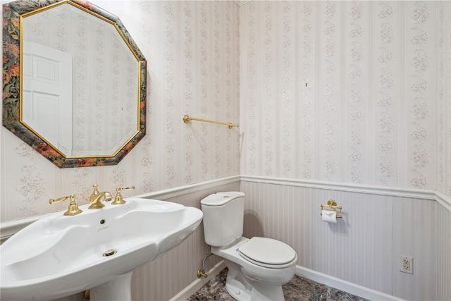 606 Beaver Hollow Ct SE, Cedar Rapids, IA 52403