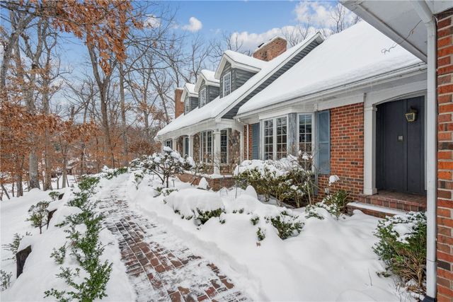 606 Beaver Hollow Ct SE, Cedar Rapids, IA 52403