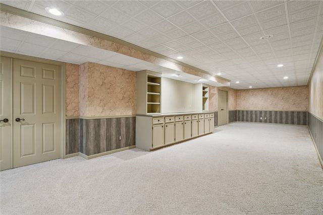 606 Beaver Hollow Ct SE, Cedar Rapids, IA 52403