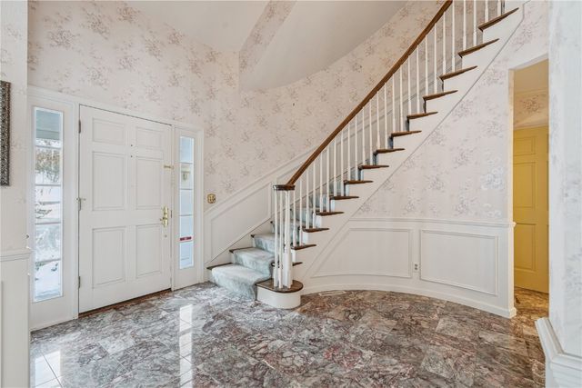 606 Beaver Hollow Ct SE, Cedar Rapids, IA 52403