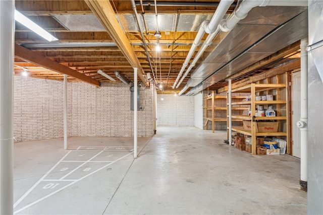 606 Beaver Hollow Ct SE, Cedar Rapids, IA 52403