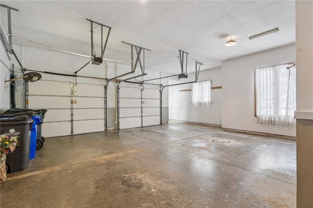 606 Beaver Hollow Ct SE, Cedar Rapids, IA 52403