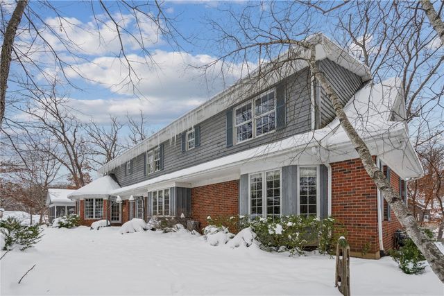 606 Beaver Hollow Ct SE, Cedar Rapids, IA 52403