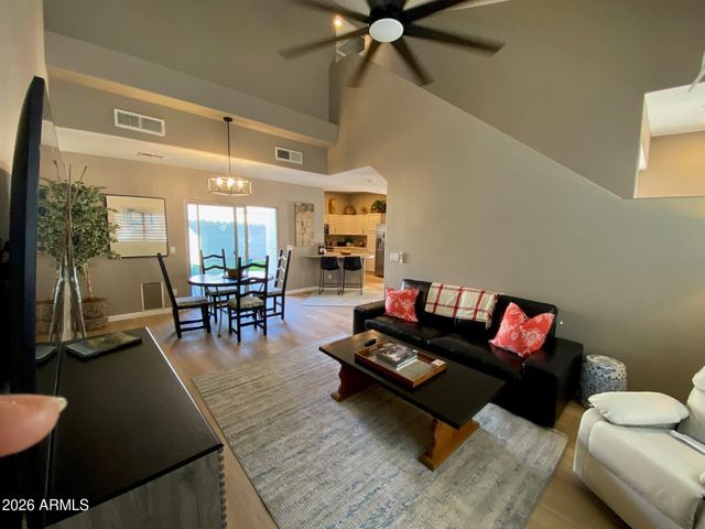 7978 W BECK Lane, Peoria, AZ 85382