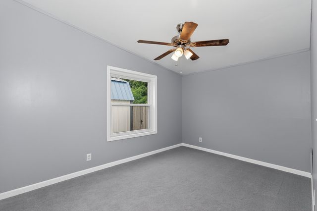 300 Pimlico Court, Crittenden, KY 41030