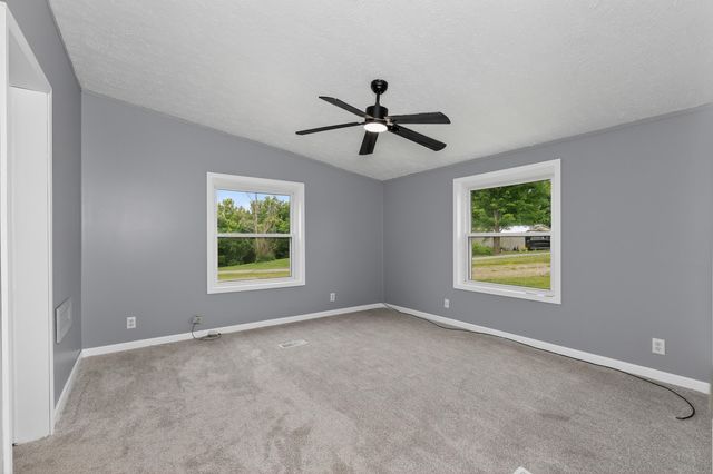 300 Pimlico Court, Crittenden, KY 41030