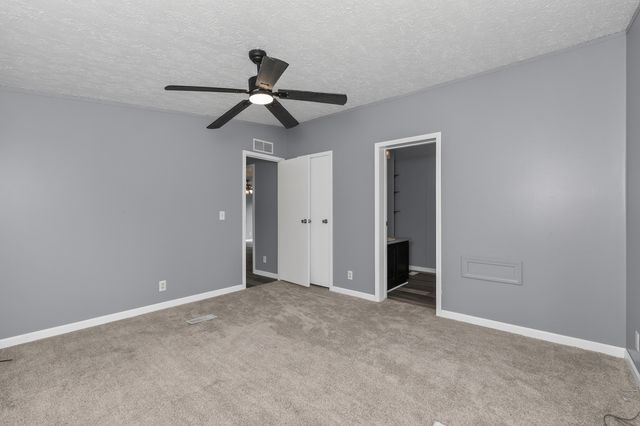 300 Pimlico Court, Crittenden, KY 41030