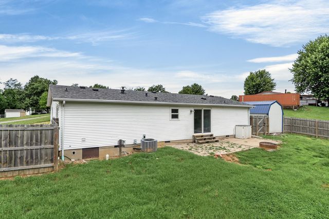 300 Pimlico Court, Crittenden, KY 41030