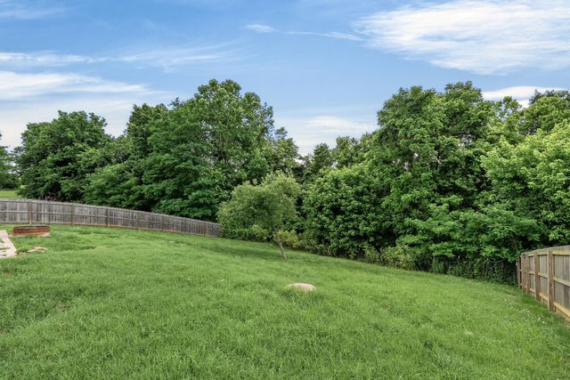 300 Pimlico Court, Crittenden, KY 41030