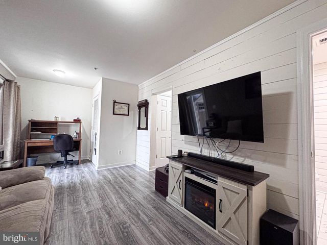 68 MILLHAVEN CT, Edgewater, MD 21037