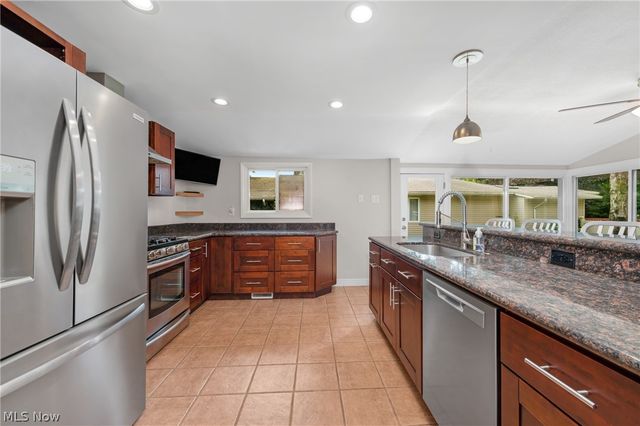 374 Bradley Road, Bay Village, OH 44140