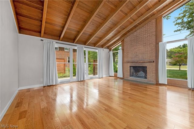 374 Bradley Road, Bay Village, OH 44140