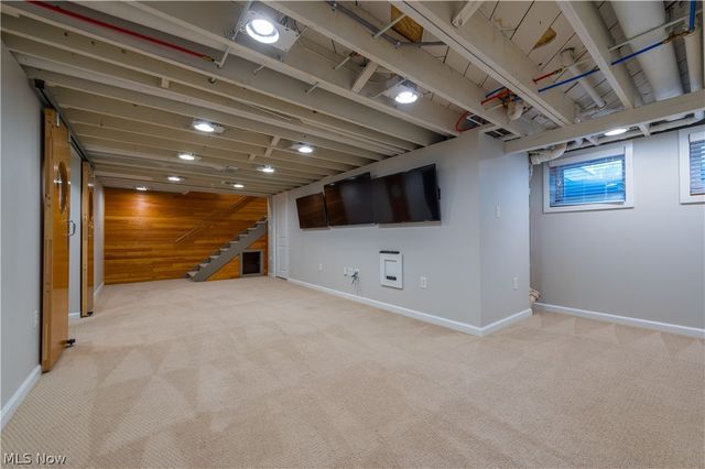 374 Bradley Road, Bay Village, OH 44140