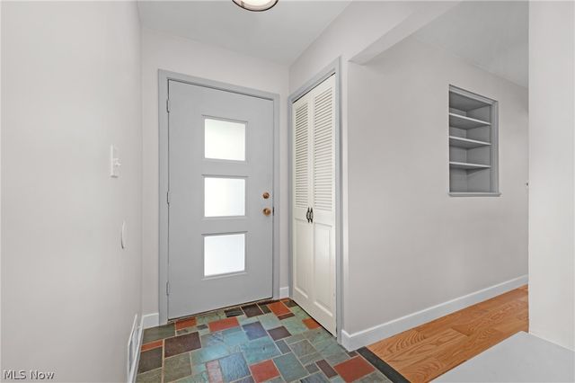 374 Bradley Road, Bay Village, OH 44140