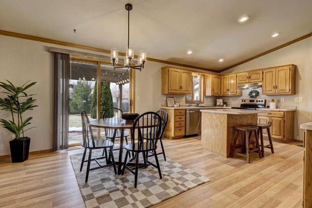 1248 DEER HAVEN DRIVE, Menasha, WI 54952