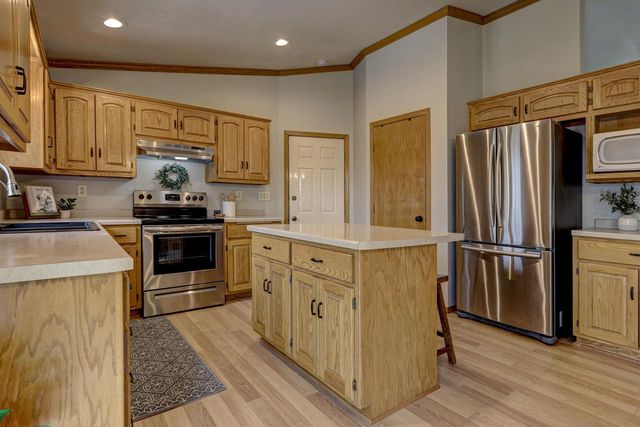 1248 DEER HAVEN DRIVE, Menasha, WI 54952