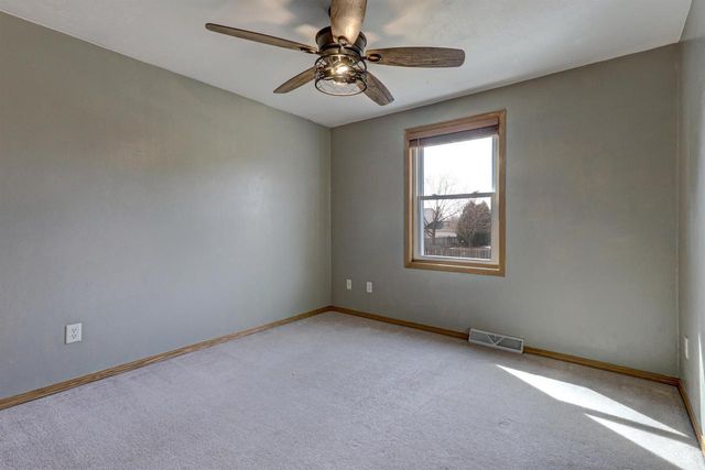 1248 DEER HAVEN DRIVE, Menasha, WI 54952