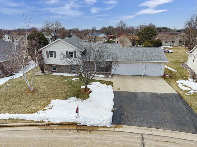 1248 DEER HAVEN DRIVE, Menasha, WI 54952