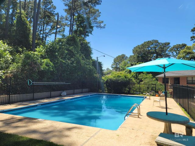 512 Lake Forest Boulevard 125G, Daphne, AL 36526