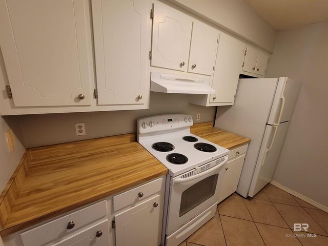 512 Lake Forest Boulevard 125G, Daphne, AL 36526