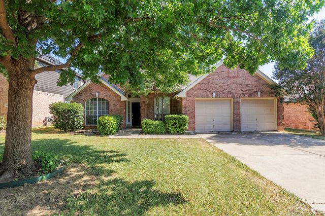 6951 Briarwood Drive, Fort Worth, TX 76132