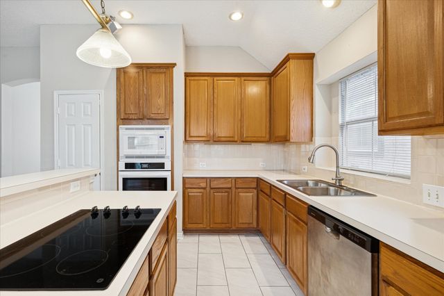 6951 Briarwood Drive, Fort Worth, TX 76132