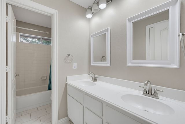 2421 Hunters Run, Flower Mound, TX 75028