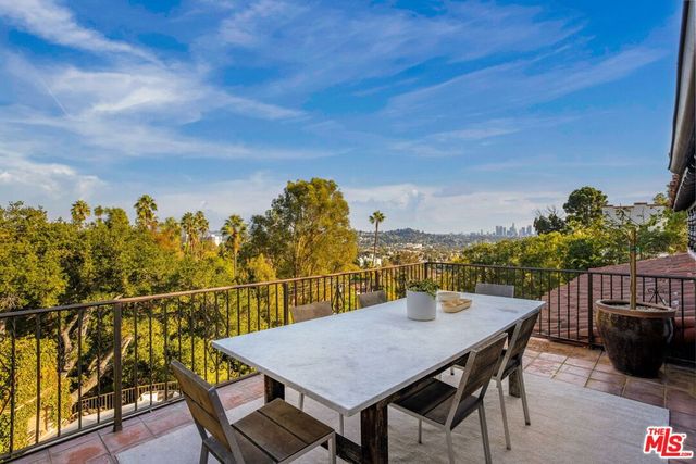 4778 Bonvue Avenue, Los Angeles, CA 90027