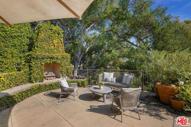 4778 Bonvue Avenue, Los Angeles, CA 90027