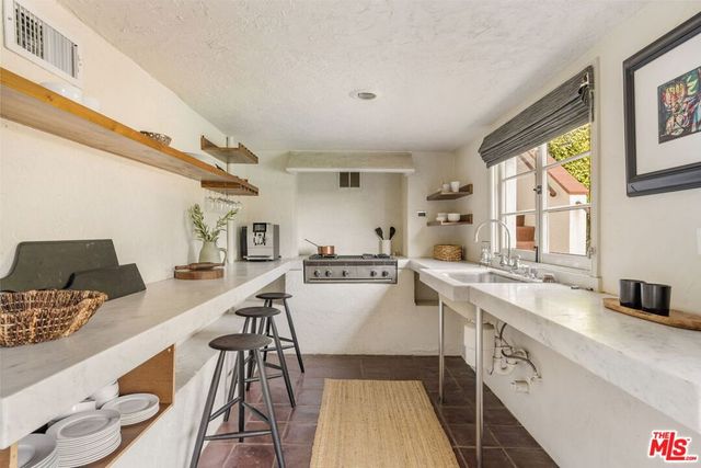 4778 Bonvue Avenue, Los Angeles, CA 90027