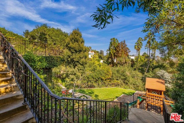 4778 Bonvue Avenue, Los Angeles, CA 90027
