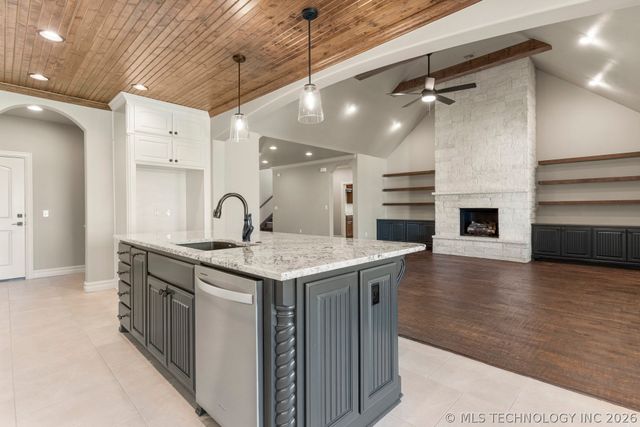 14272 S Delaware Place S, Bixby, OK 74008