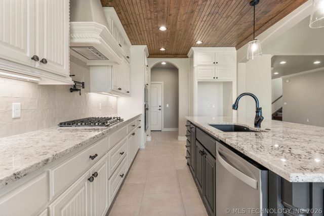 14272 S Delaware Place S, Bixby, OK 74008