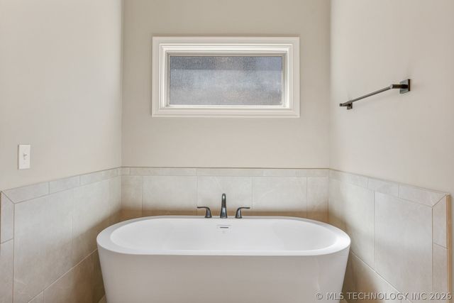 14272 S Delaware Place S, Bixby, OK 74008