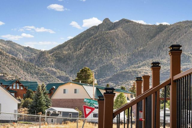 880 W MAIN ST, Pine Valley, UT 84781