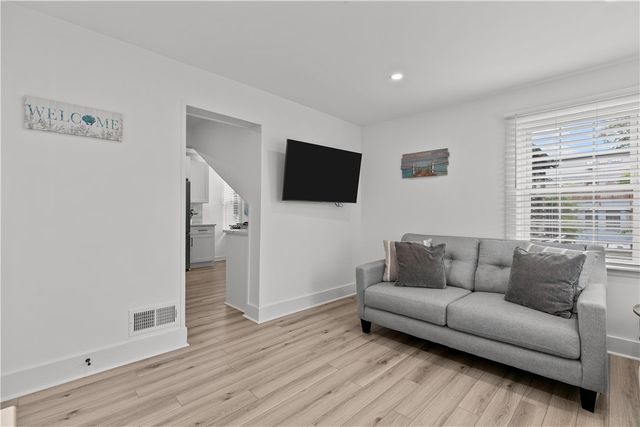 13 Sherman Street 3, Newport, RI 02840