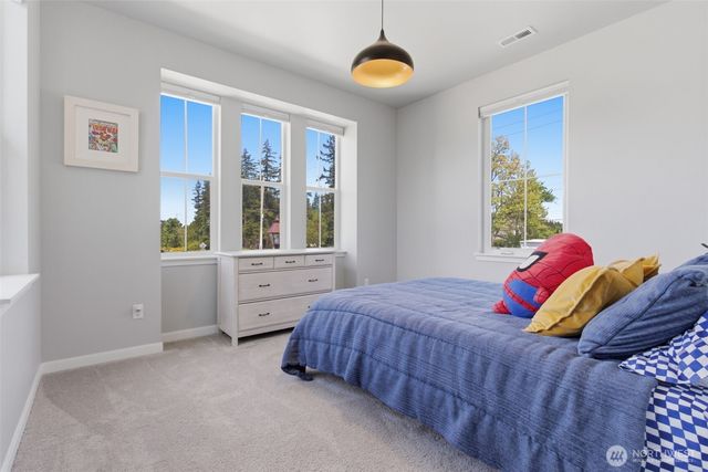 2344 NE Winlock Way, Poulsbo, WA 98370