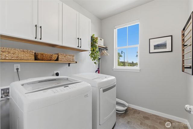 2344 NE Winlock Way, Poulsbo, WA 98370