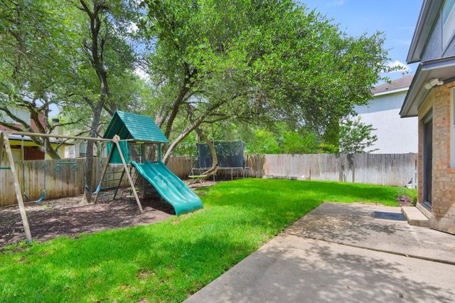 2315 Arnie LN, Round Rock, TX 78664