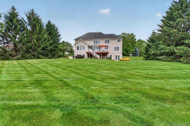 5 Spy Glass Hill, Hopewell Junction, NY 12533