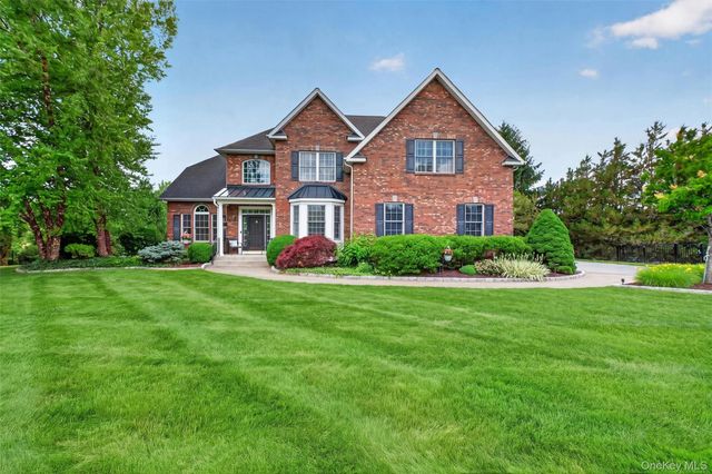 5 Spy Glass Hill, Hopewell Junction, NY 12533