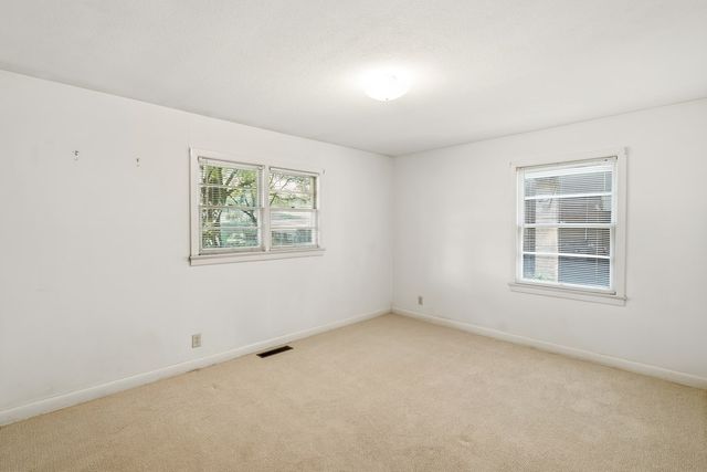 909 Valentine St, Dalton, GA 30720