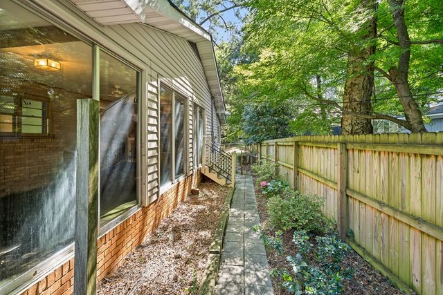 909 Valentine St, Dalton, GA 30720