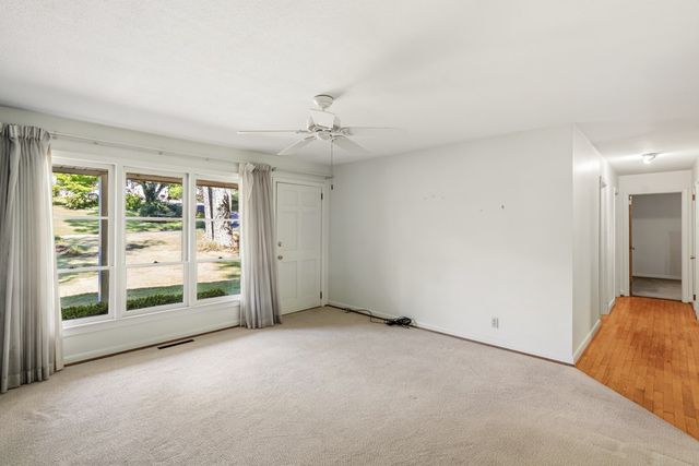 909 Valentine St, Dalton, GA 30720