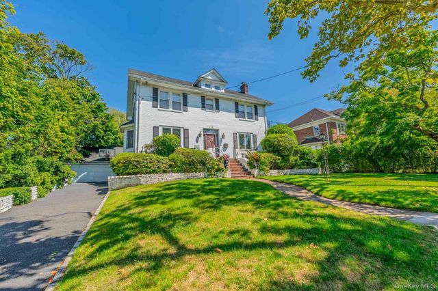 112 Harrison Street, Lawrence, NY 11559