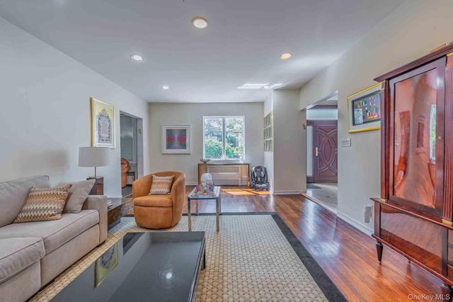 112 Harrison Street, Lawrence, NY 11559